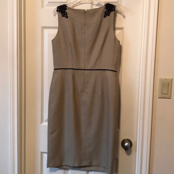 Kasper dress-gold and black - Picture 2 of 8